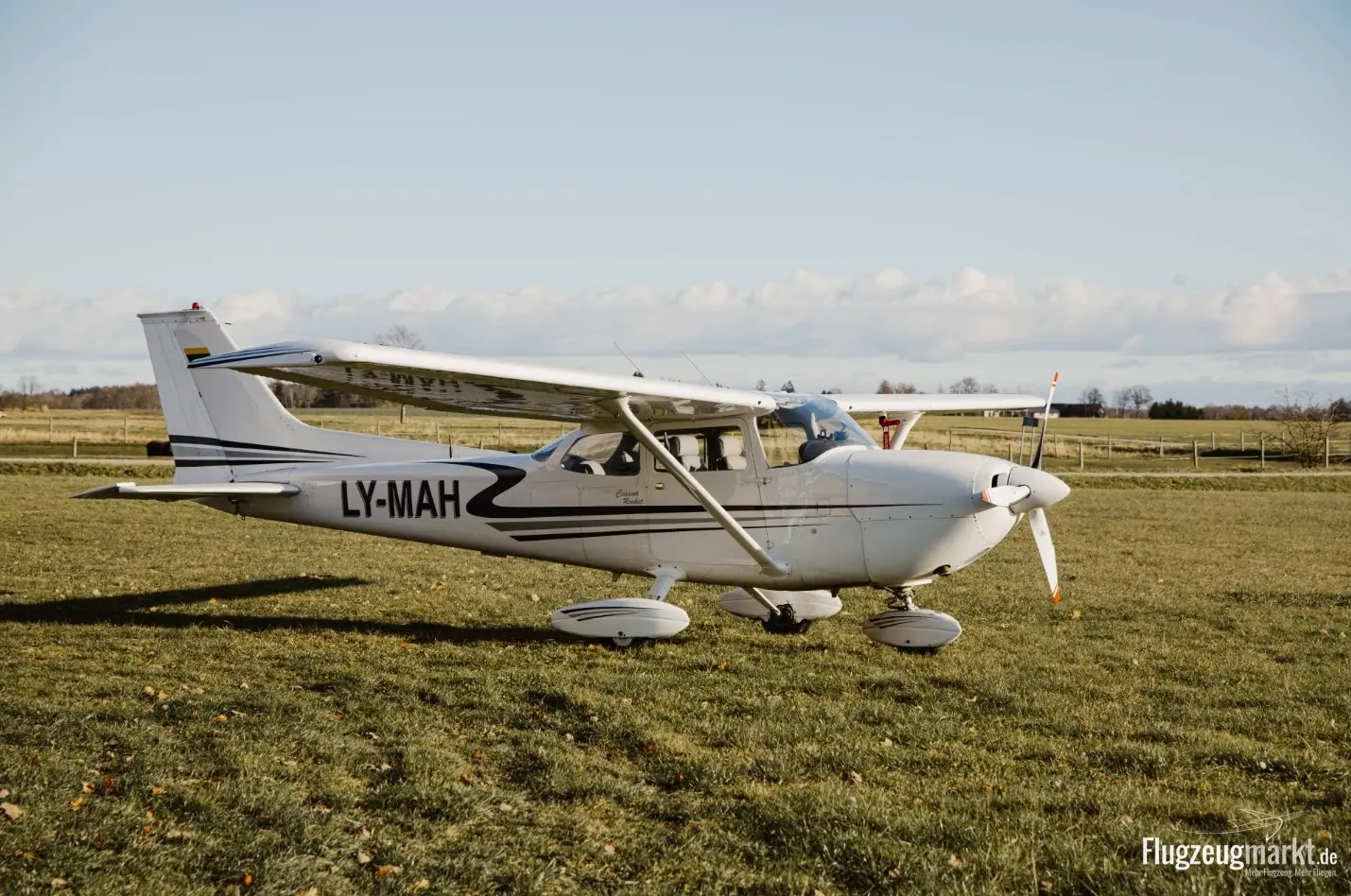 Cessna FR172 Reims Rocket